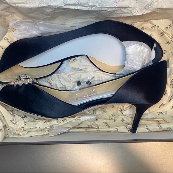 NIB Badgley Mischka Macie Black Satin Pump Half d'Orsay Crystal Vamp - Size 8.5 - Picture 11 of 15